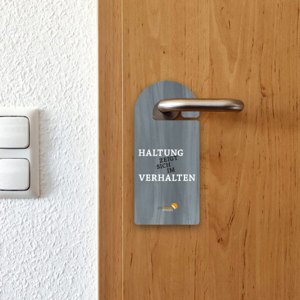 Türanhänger Haltung – Bild 3